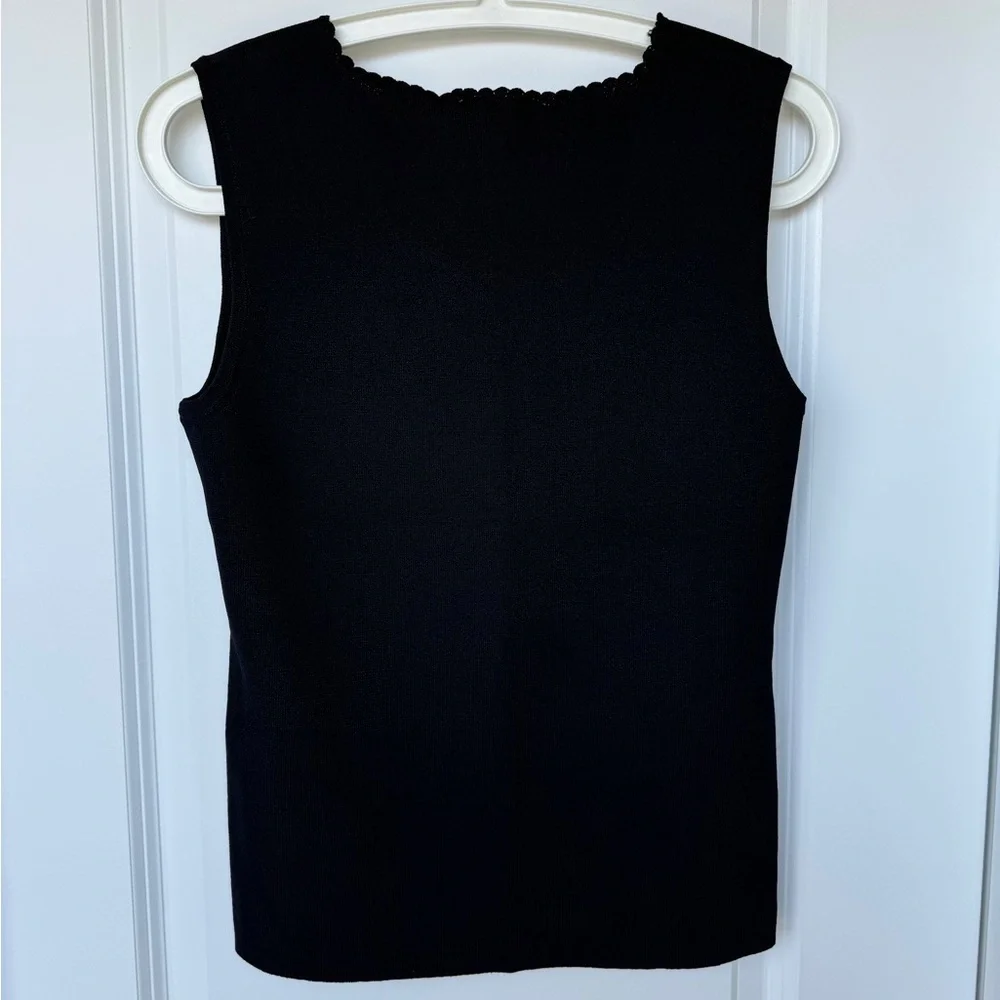 NEW Embroidered Mini Roses Top - Picture 5 of 5